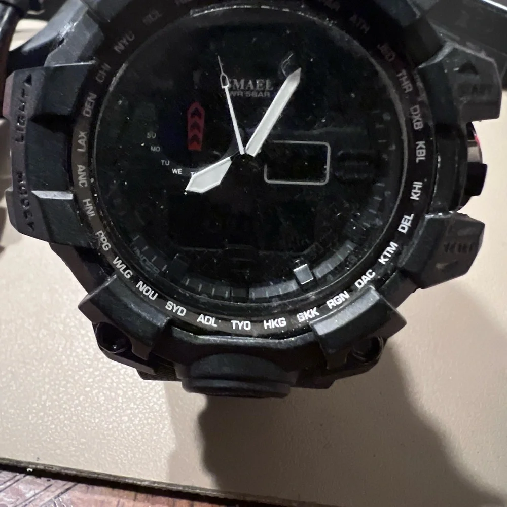 10/$20 Lot of 4 Men’s & Women’s Watches for Parts